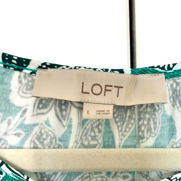 Loft women’s size large teal sleeveless top - Picture 3 of 3